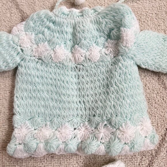 Adorable 3-Piece Hand-knit Baby Sweater Doll Clothes Set Hat Booties Blue/White - Picture 8 of 8